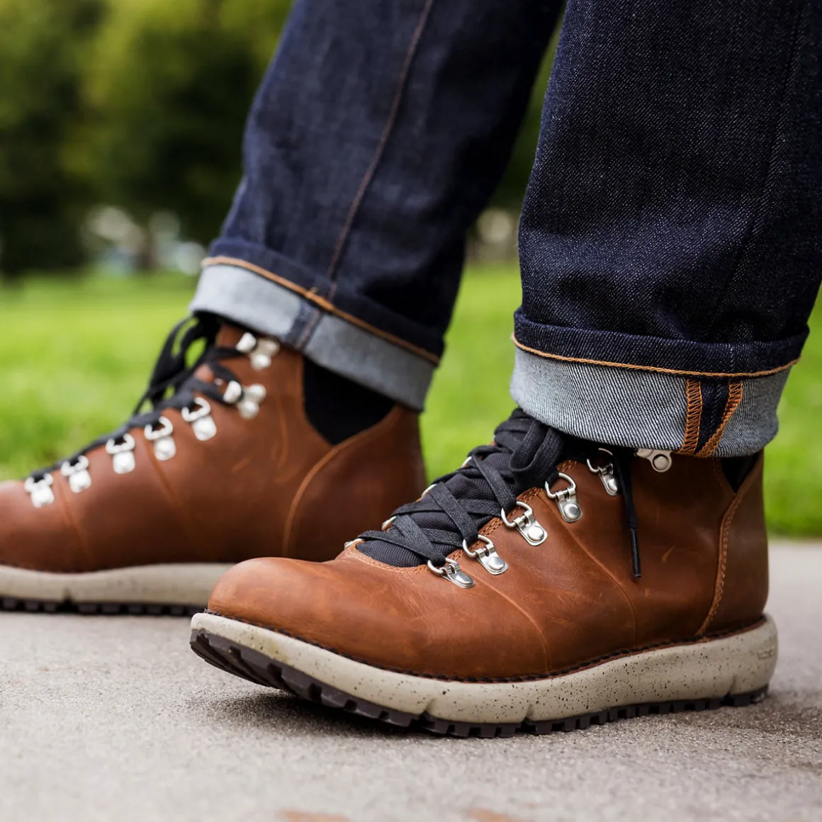 Hot Danner Vertigo 917 LightBrown